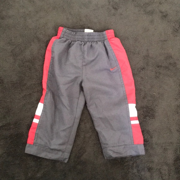 Babys Nike Tracksuit Set - Picture 6 of 8